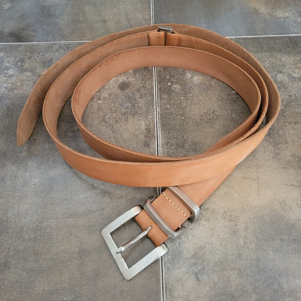 Stylish Tan Leather Run Around Belt Sz.M/L